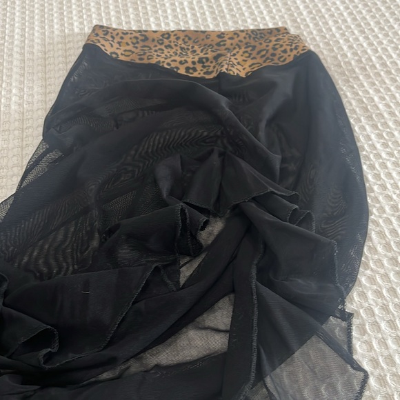 Mesh Ruffle Swim Cover Skirt  S/M - Picture 6 of 6